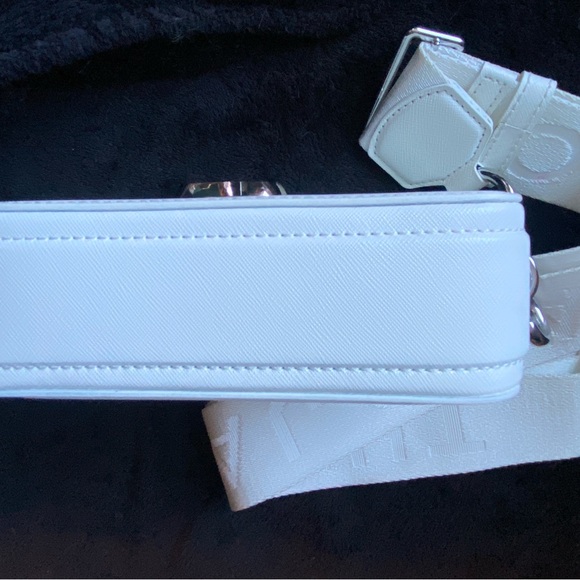 Marc Jacob’s white Purse - Picture 2 of 10